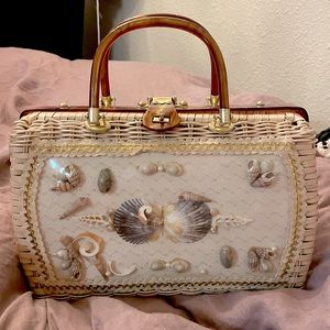 1960's Vintage "Princess Charming Atlas Hollywood" Lucite Woven Sea Shell Purse